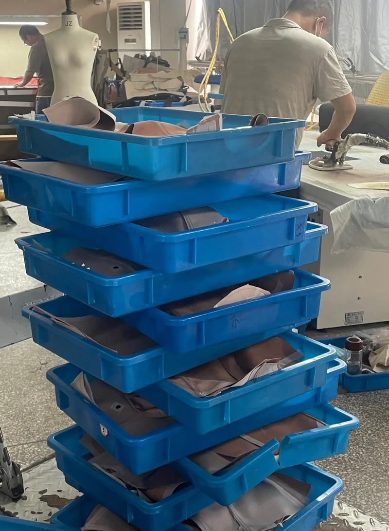 女裝源頭工廠，誠(chéng)邀合作共贏